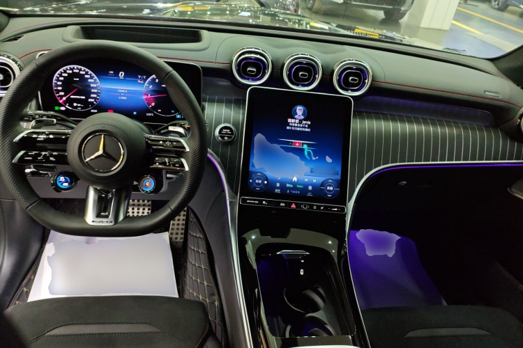 Mercedes-Benz GLC AMG 2025 immagine di auto #10