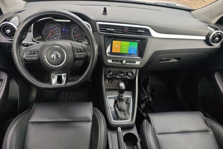 MG ZS 2019 car image #10