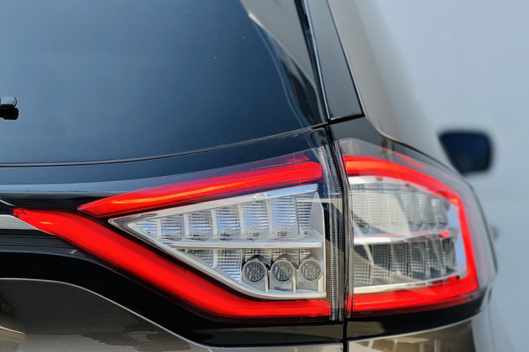 Ford Edge 2018 image de voiture #10