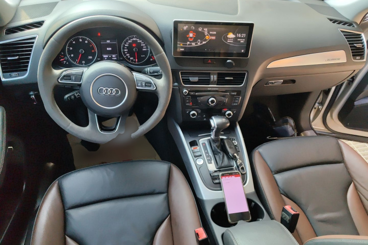 Audi Q5 2017 car image #10