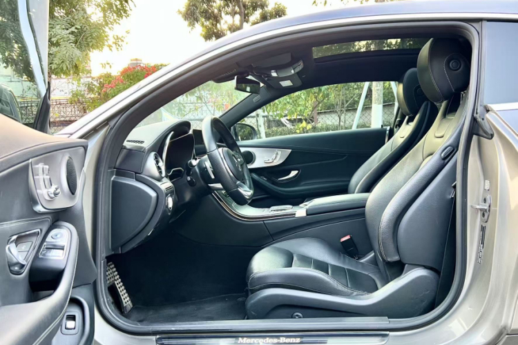 Mercedes-Benz C Class (Imported) 2020 #10 Mercedes-Benz C Class (Imported) 2020 car image #10