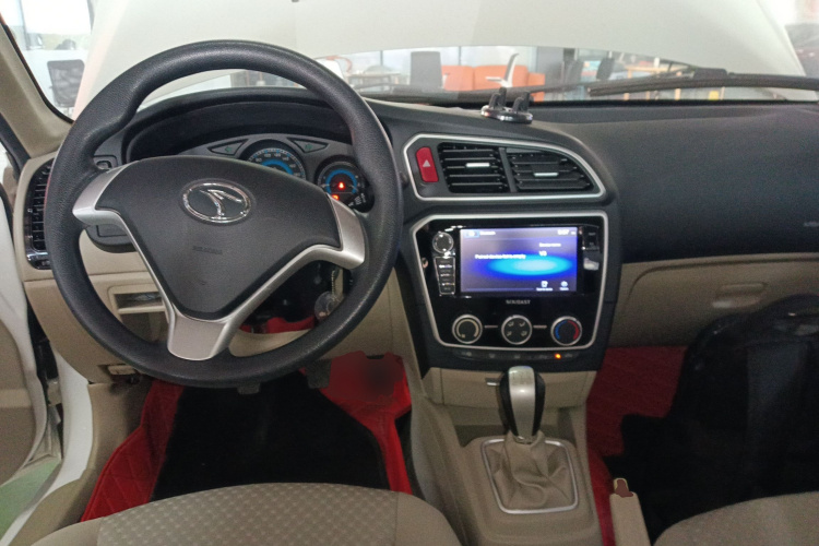 Soueast V3 Lingyue 2019 car image #10