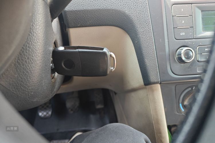 Skoda Rapid 2014 immagine di auto #10