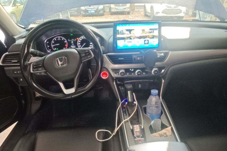 Honda Accord 2020 car image #10