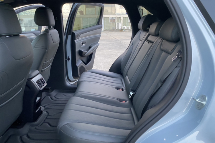 BYD SongL DM-i 2025 car image #10