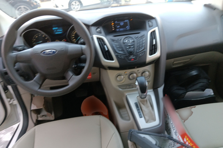 Ford Focus 2015 #10 Ford Focus 2015 car image #10