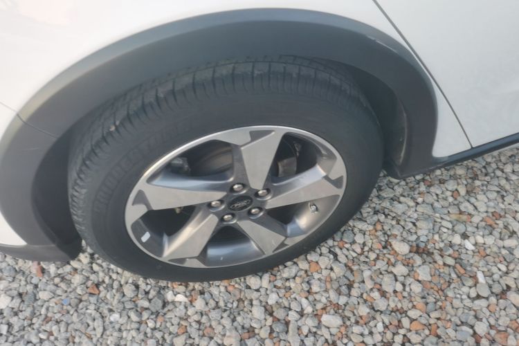 Ford Focus Active 2020 صورة سيارة #10