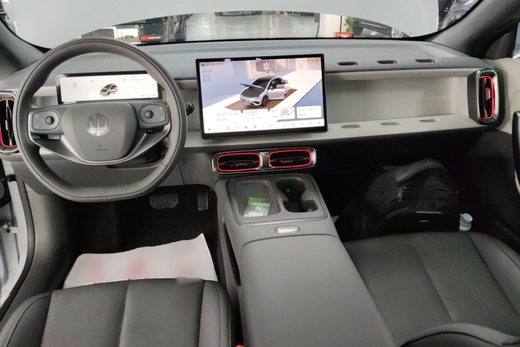 零跑汽车 零跑Lafa5 2025 汽车图片 #10