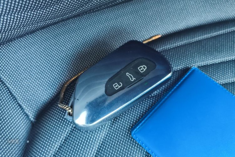 Volkswagen ID.3 2024 immagine di auto #10