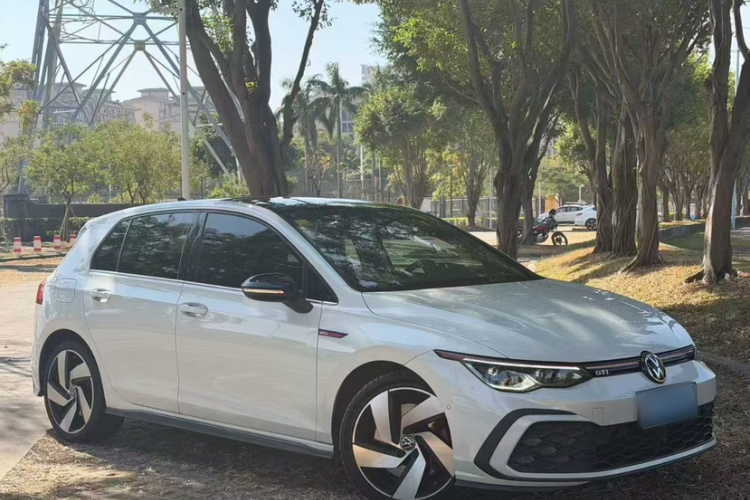 Volkswagen GolfGTI 2021 car image #10