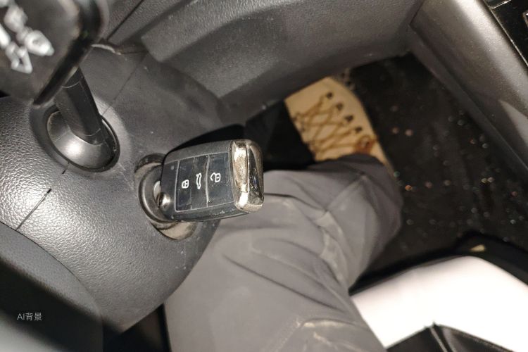 T-Roc 2018 car image #10