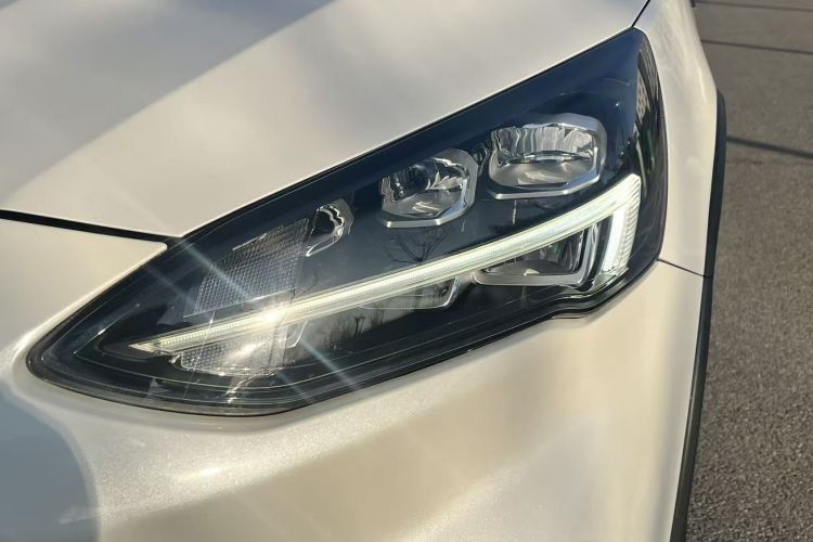 Ford Focus Active 2020 #10 Ford Focus Active 2020 car image #10