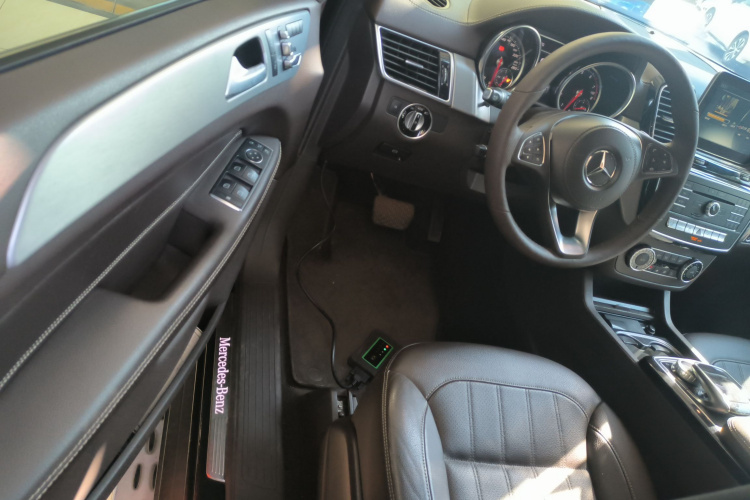 Mercedes-Benz 2018 car image #10