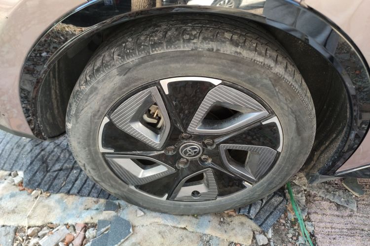 Toyota bZ3 2023 immagine di auto #10