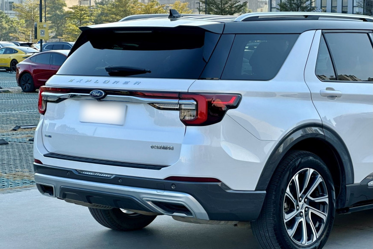 Ford Explorer 2022 car image #10