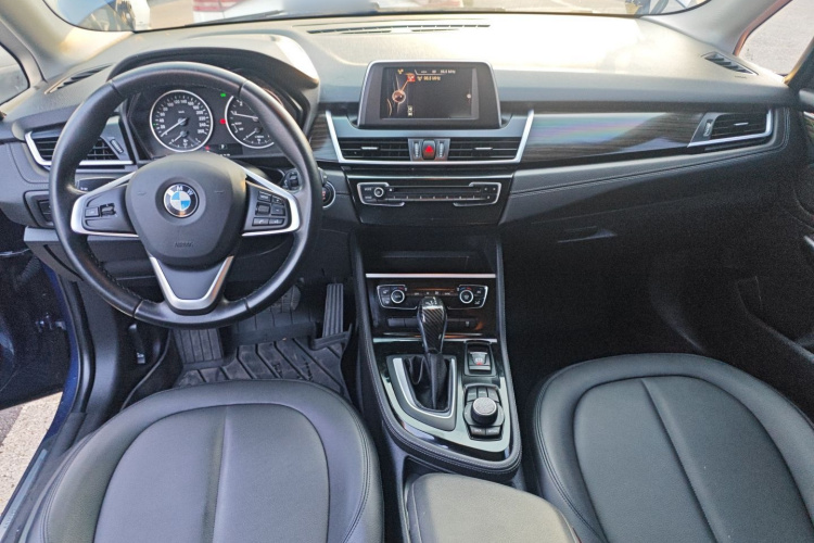 BMW 2 Series Tourer 2017 car image #10