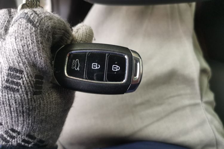 Hyundai Elantra 2025 #10 Hyundai Elantra 2025 car image #10