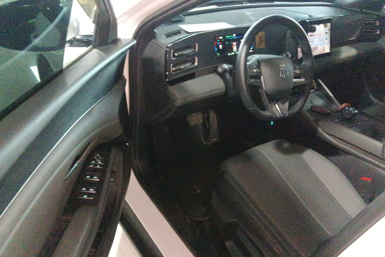 BYD Qin L 2024 #10 BYD Qin L 2024 car image #10