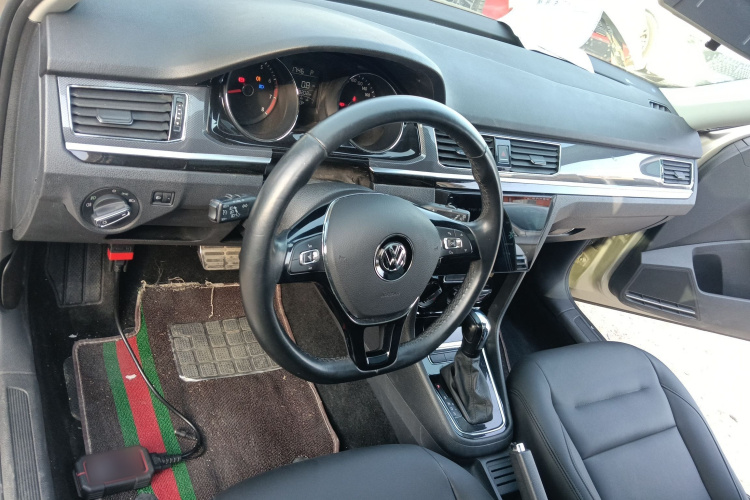 Volkswagen C-Trek 2019 immagine di auto #10