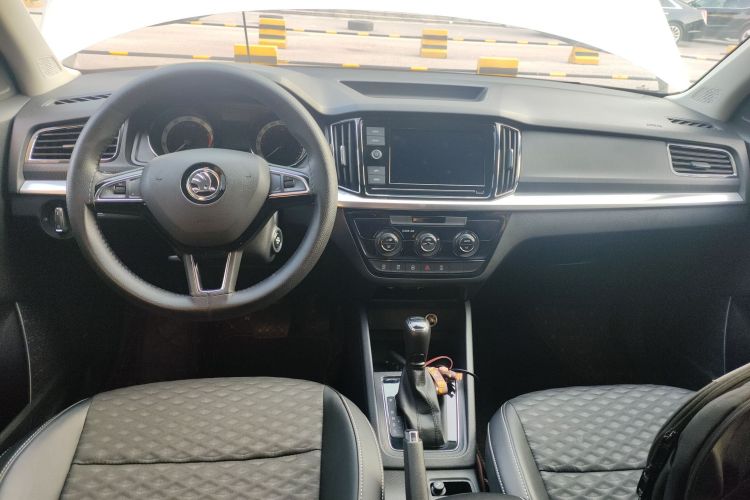 Skoda Kamiq 2020 car image #10
