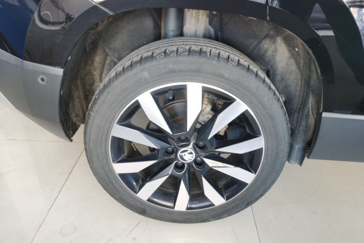 Skoda Karoq 2020 car image #10