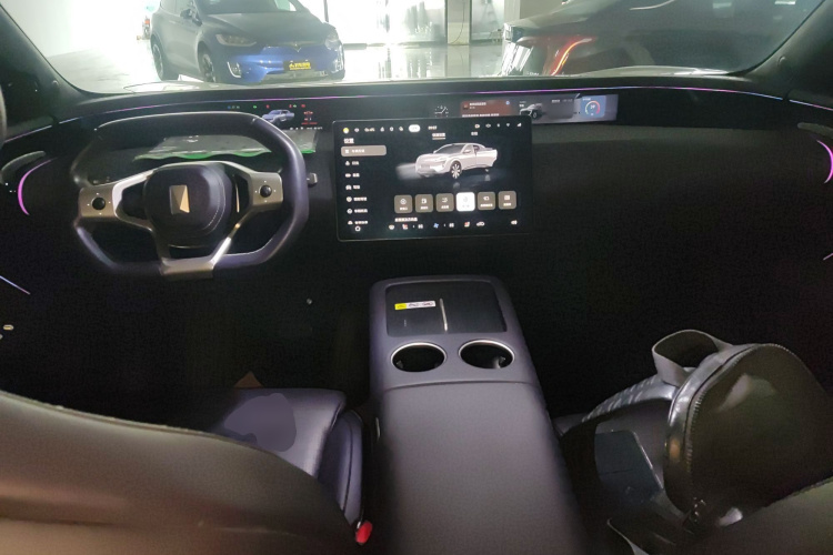 Avatr 07 2024 car image #10