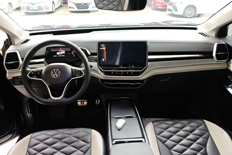 Volkswagen ID.6 Crozz 2023 immagine di auto #10