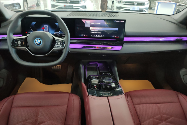 BMW i5 2025 car image #10
