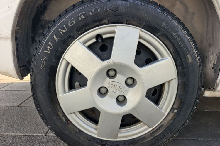 BYD F3 2019 car image #10