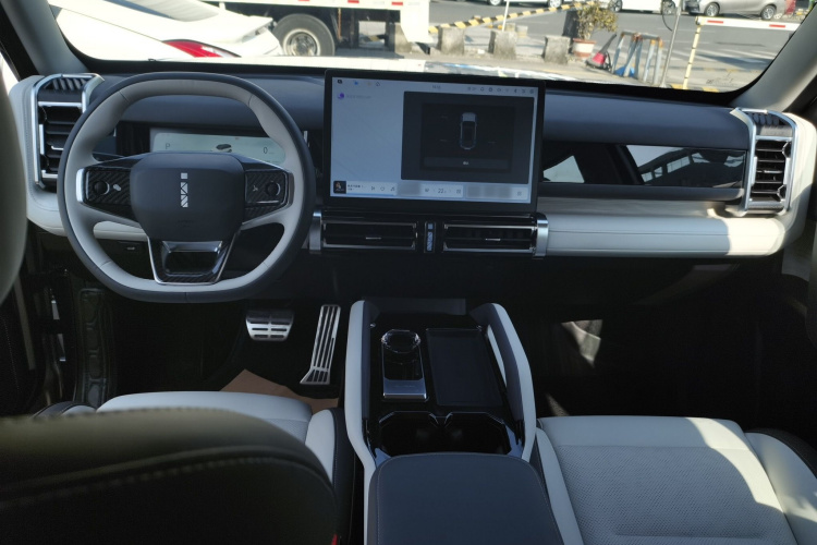 Chery 2023 car image #10