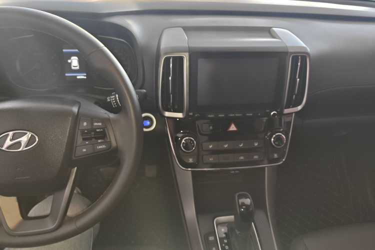 Hyundai ix35 2018 car image #10