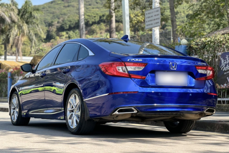 Honda Accord 2019 car image #10