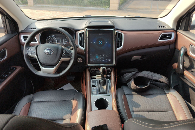 SWM X7 2018 imagen de coche #10