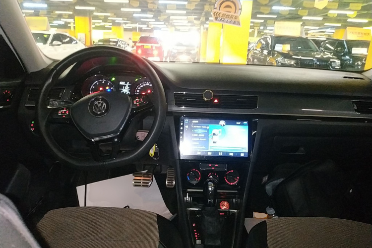 Volkswagen C-Trek 2017 immagine di auto #10