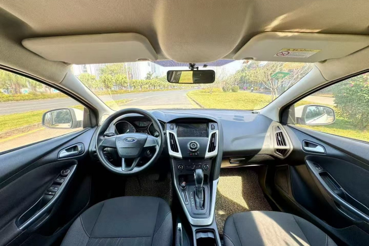 Ford Focus 2015 #10 Ford Focus 2015 immagine di auto #10