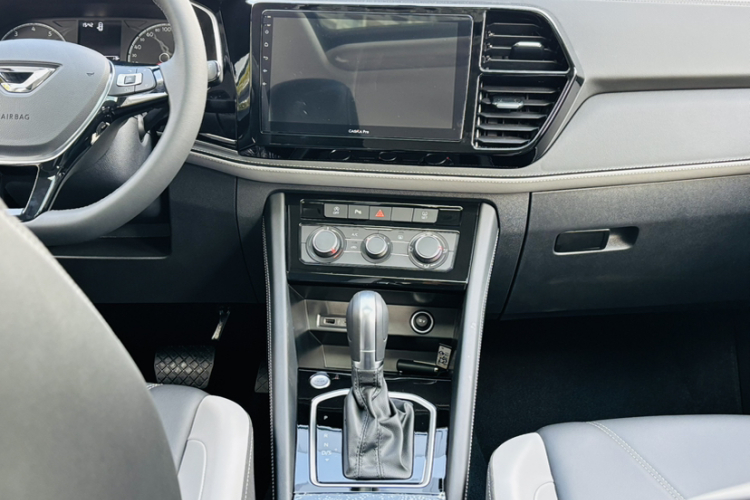 VS5 2025 car image #10