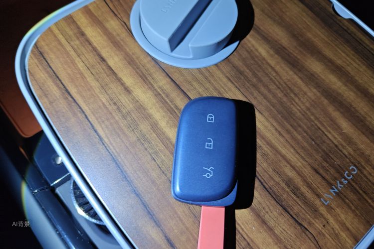 Lynk & Co 900 2025 car image #10