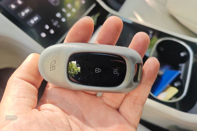 理想汽车 理想ONE 2021 汽车图片 #10