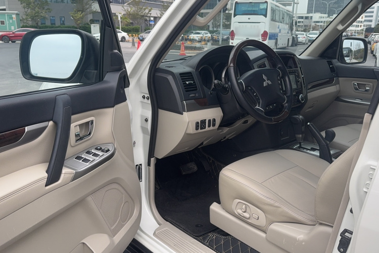 劳斯莱斯 2019 #10 劳斯莱斯 2019 汽车图片 #10