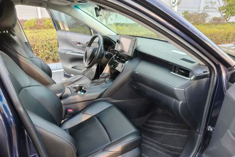 Toyota Harrier 2022 car image #10