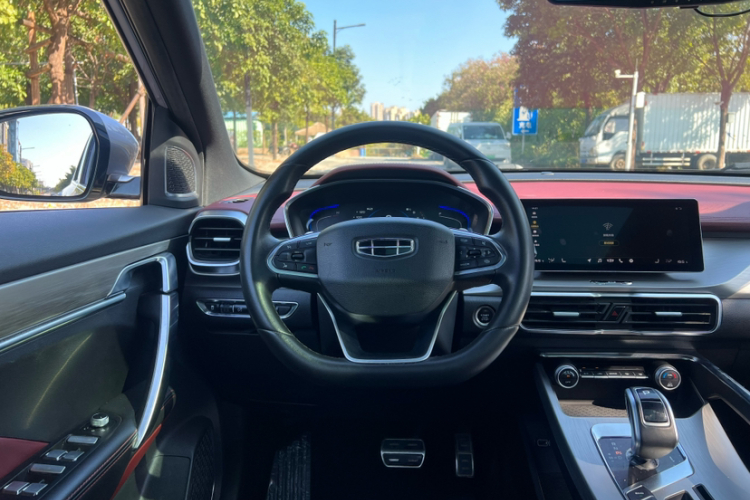 GEELY Coolray 2019 car image #10