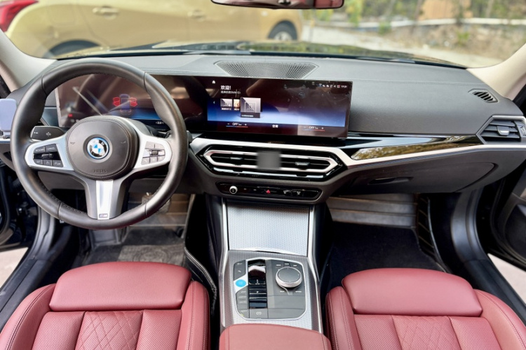 BMW i3 2023 car image #10