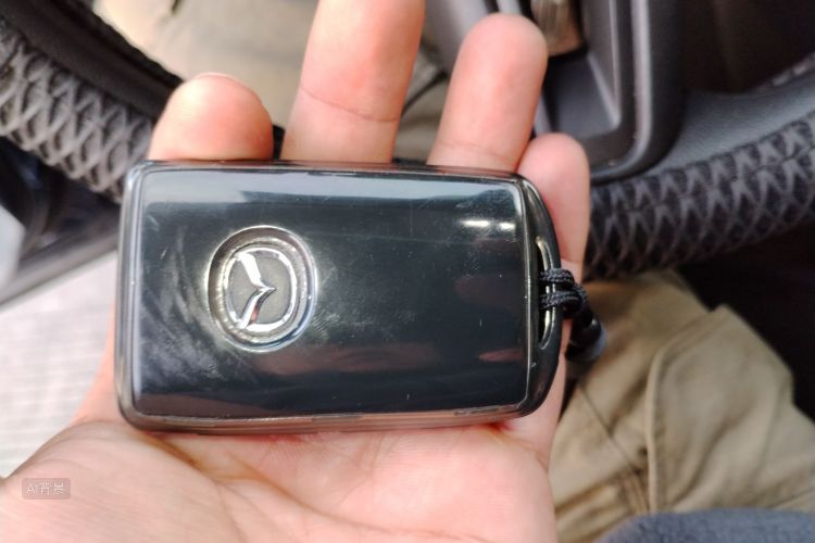 Mazda CX-30 2025 изображение автомобиля #10