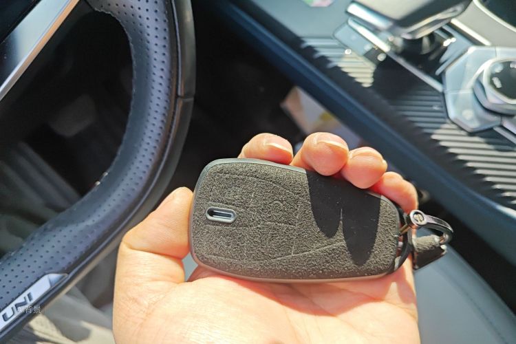 Changan UNI-K iDD 2022 immagine di auto #10