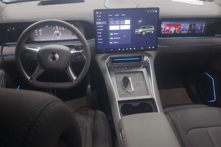 Denza N9 2025 immagine di auto #10