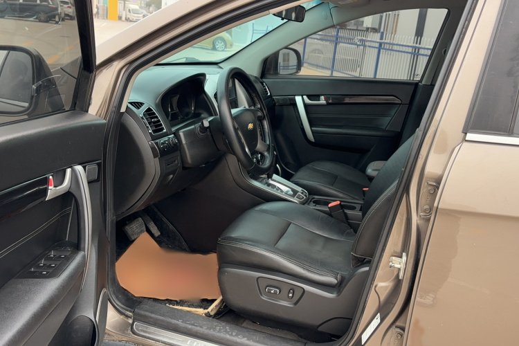 Chevrolet Captiva 2017 image de voiture #10