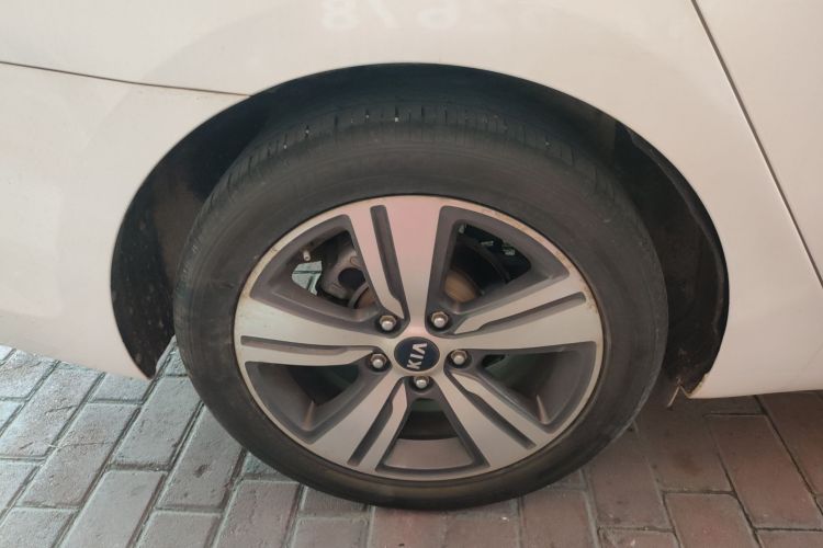 Kia K5 2017 imagen de coche #10