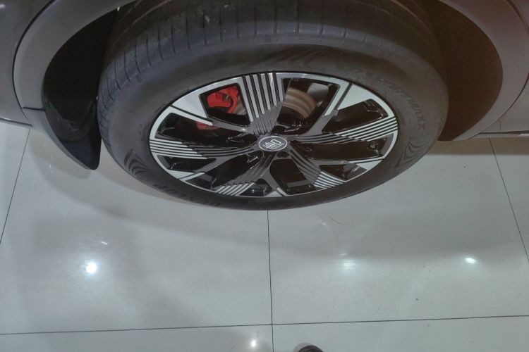 BYD Tang New Energy 2023 #10 BYD Tang New Energy 2023 car image #10