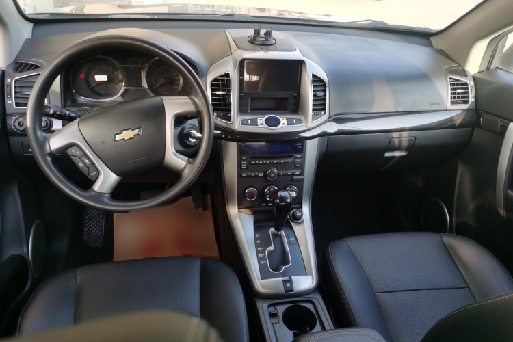 Chevrolet Captiva 2016 car image #10