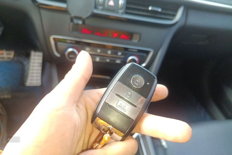 Kia K5 2018 #10 Kia K5 2018 car image #10